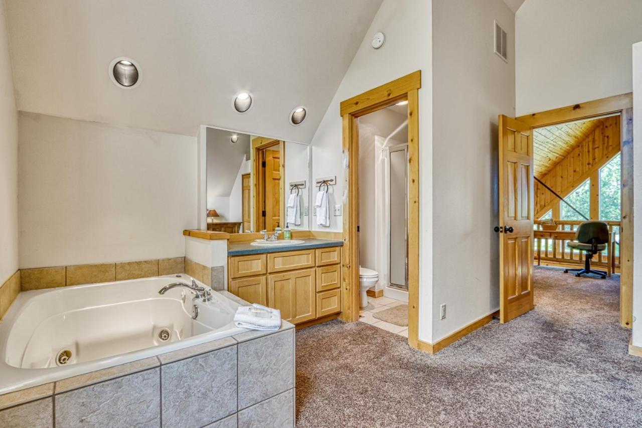 Eagle Crest Resort Cabin Redmond Bagian luar foto